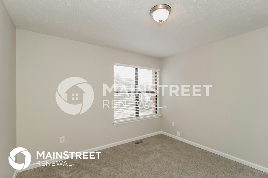 Building Photo - 8606 Stone Creek Ct