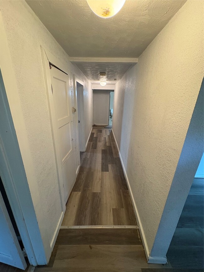 Building Photo - 5717 Eunice St