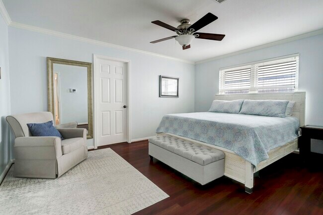 Building Photo - 12318 Woodthorpe Ln