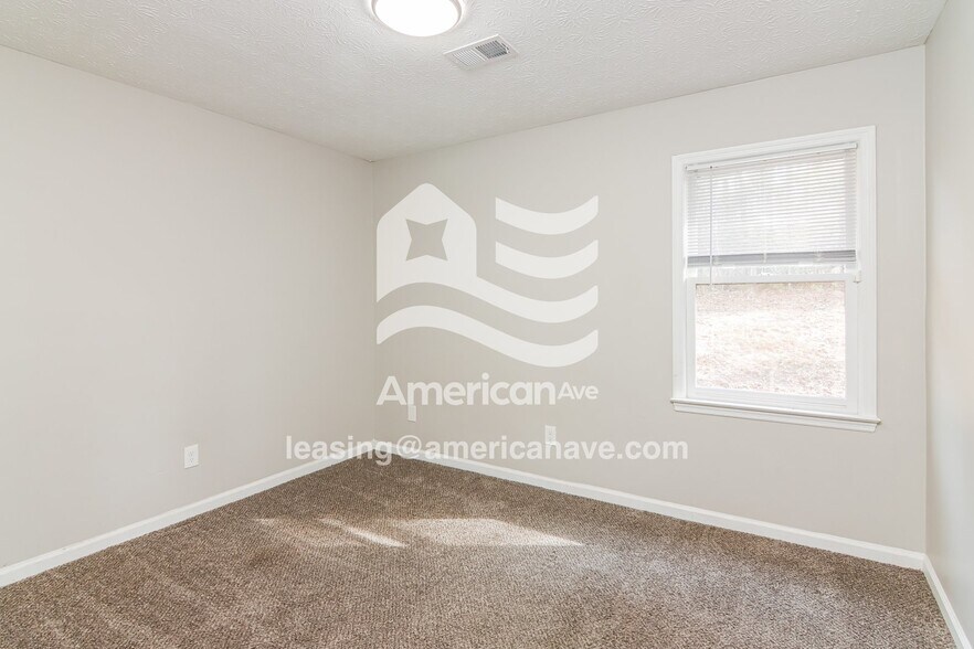 Building Photo - 5828 Cameo Ct