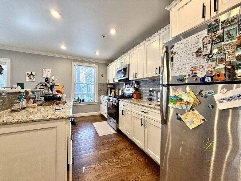 Building Photo - 8 Nira Ave