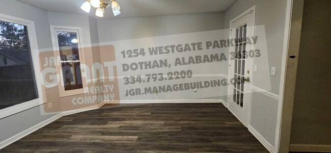 Building Photo - 211 Plantation Rd