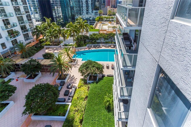 Building Photo - 1050 Brickell Ave