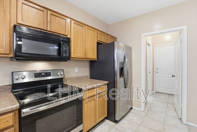 Building Photo - 15818 N 25th St