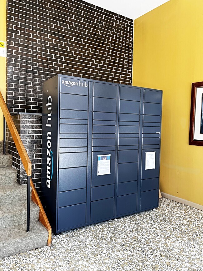 Building Photo - 40 Owen St