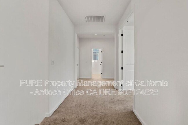 Building Photo - 2446 Mojave Dr