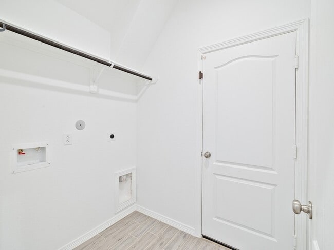 Building Photo - 10711 Catclaw Ct