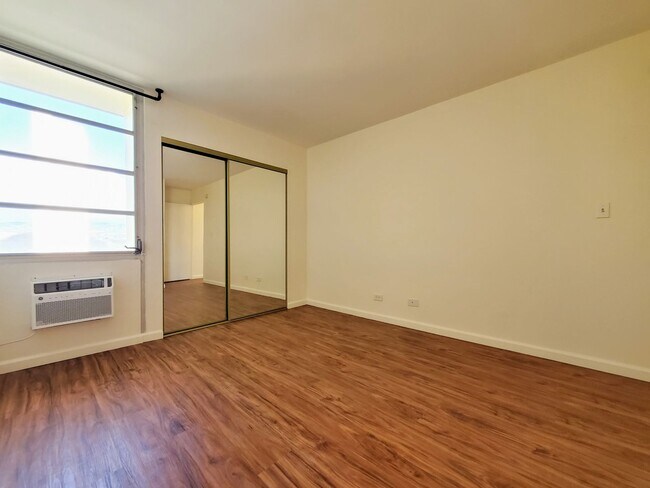 Building Photo - Available now | 2 bedroom, 2 bathroom cond...