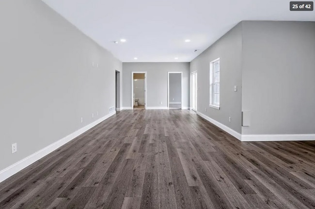 Building Photo - 50 SW 160 Rd