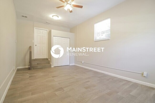 Building Photo - 3 Bedroom Pet-Friendly Home in Lake Worth, FL with Main Street Renewal