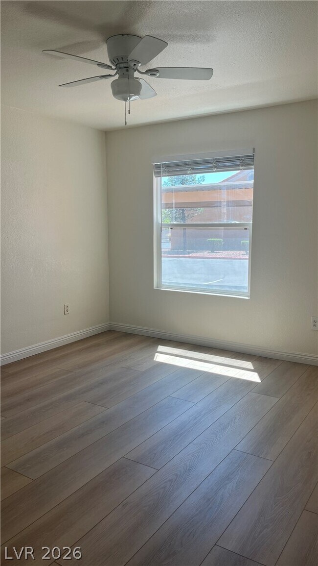 Building Photo - 8101 W Flamingo Rd