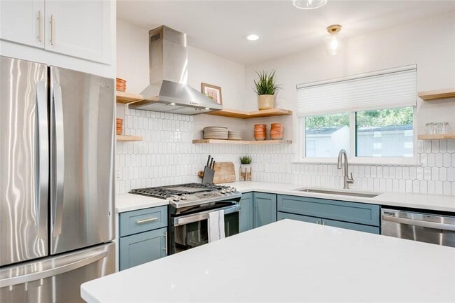 Building Photo - 2516 Friar Tuck Ln