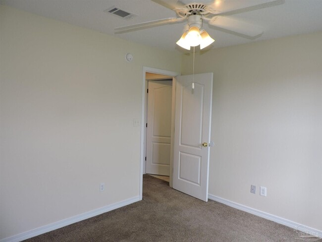 Building Photo - 1607 Dee's Rd