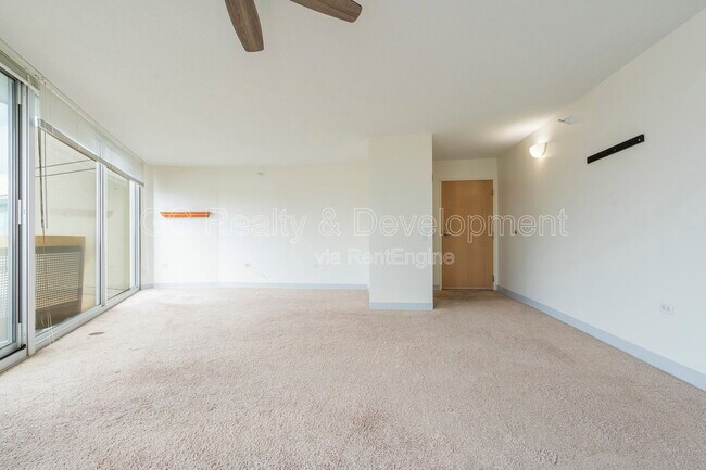 Building Photo - 1720 Maple Ave