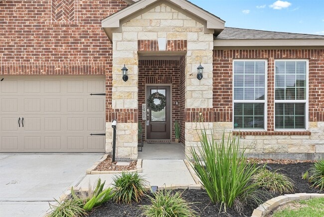 Building Photo - 14209 Freeboard Dr