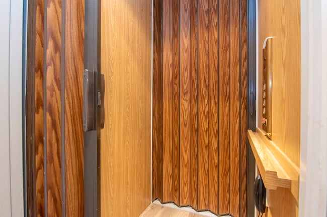 Building Photo - 5919 Bowen Daniel Dr