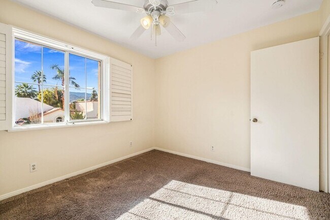 Building Photo - Spacious 4BR Home with Main-Level Primary Suite & No HOA!