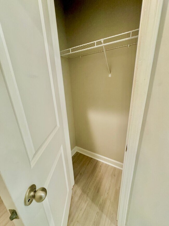 Building Photo - 3 Bed 2 Bath Townhome Located in Cokers Commons in Goose Creek!