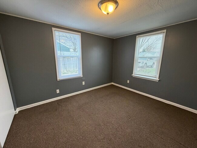 Building Photo - 535 15th Ave