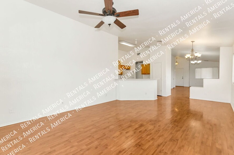 Building Photo - 1202 N Thunder Ridge Dr