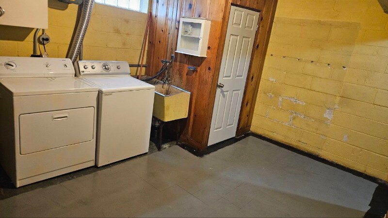 Building Photo - 4014 Balfern Ave