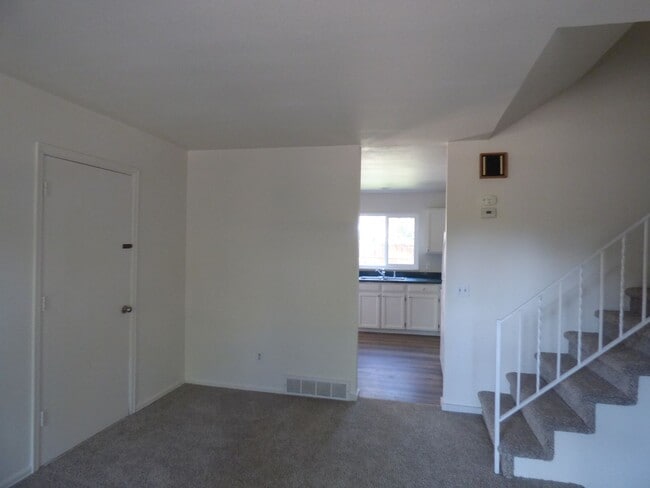 Building Photo - Tri-Level Home in North Longmont