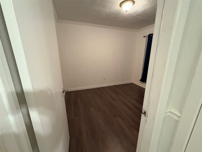 Building Photo - 1203 Rock Canyon Dr