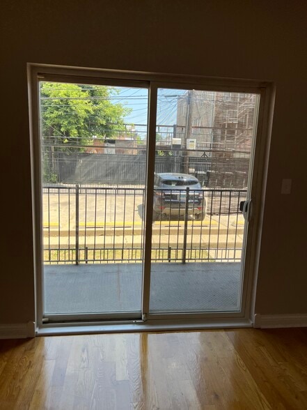 Lower level back patio - 2327 S Sawyer Ave