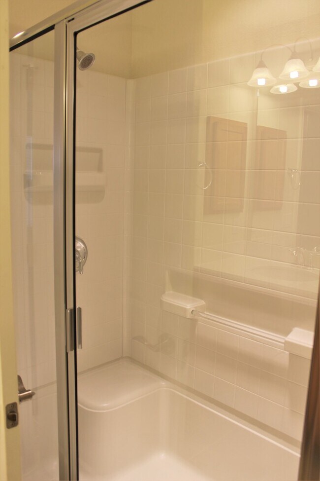 Building Photo - 213 Paint Creek Ln