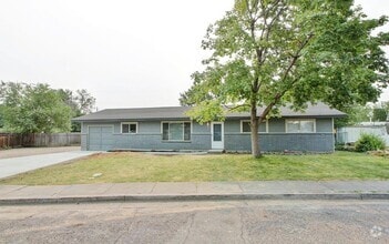 Building Photo - Updated Single-Level Home