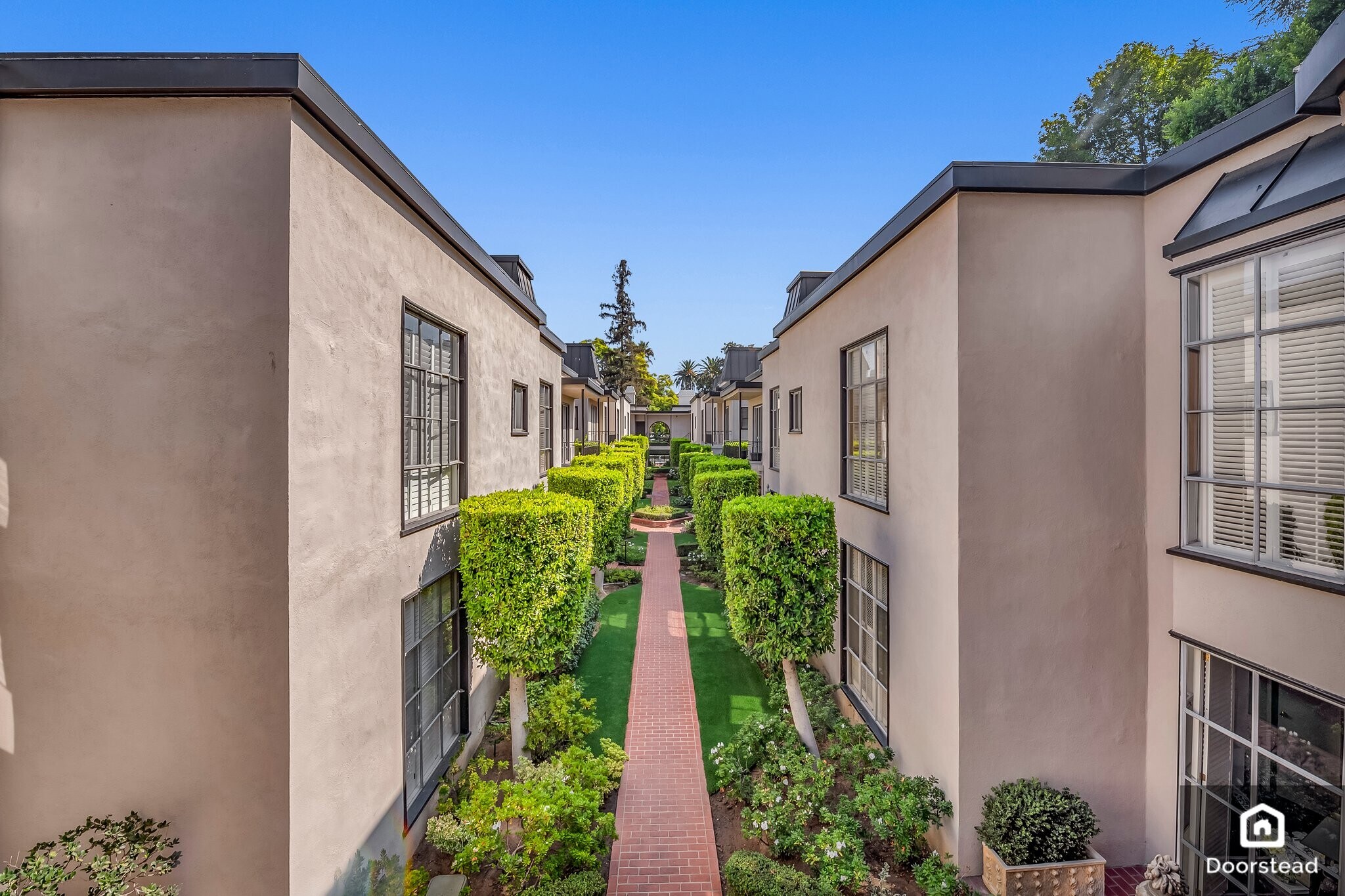 Building Photo - 535 S Orange Grove Blvd