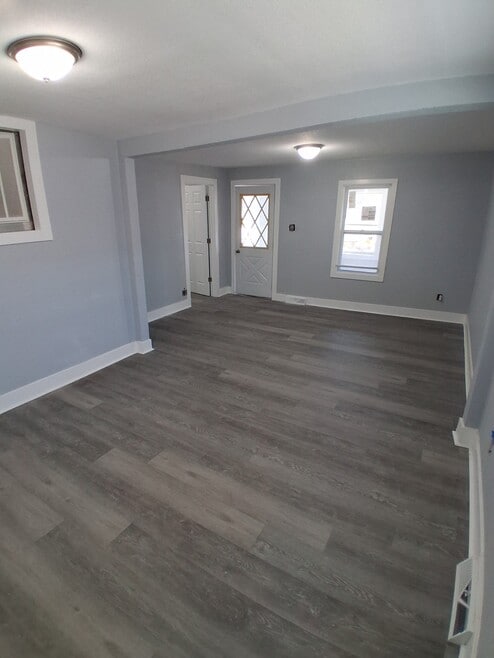 Building Photo - 1732 Kremer Ave