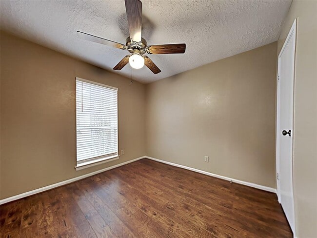 Building Photo - 3314 Beaver Glen Dr