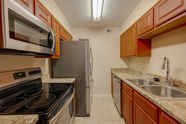 Building Photo - 8415 Hearth Dr