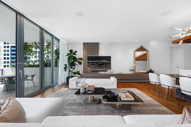 Building Photo - 1300 Monad Ter