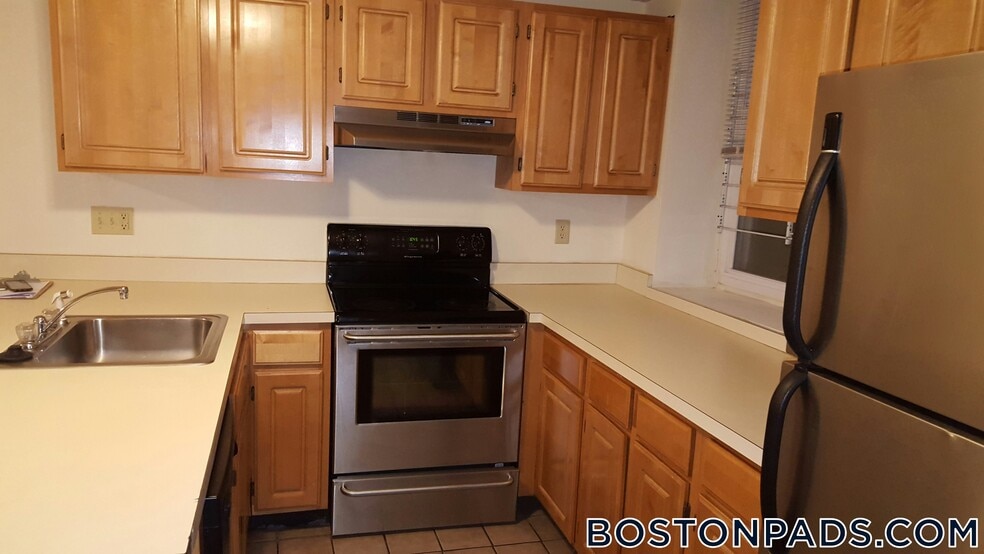 Building Photo - 1622 Massachusetts Ave