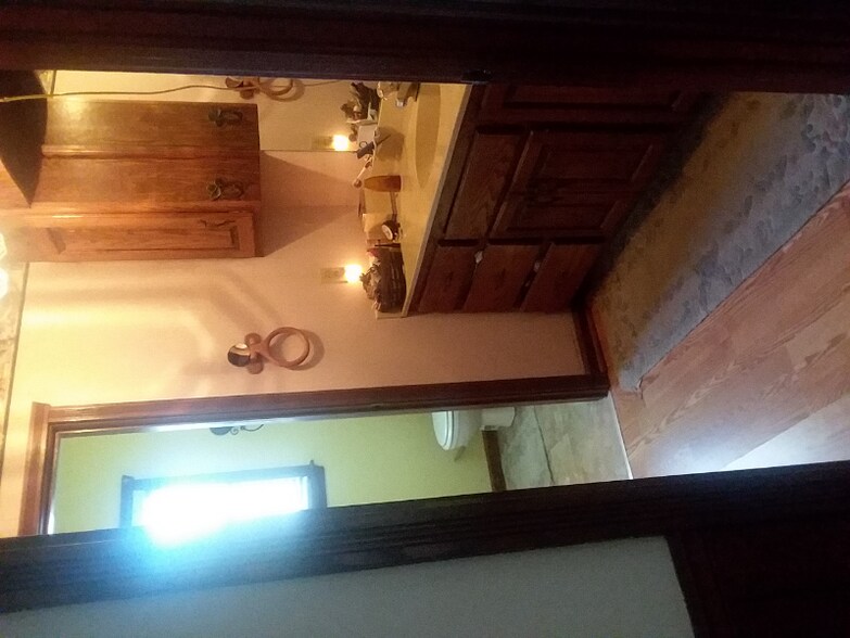 Building Photo - 8310 Middle Butler Rd