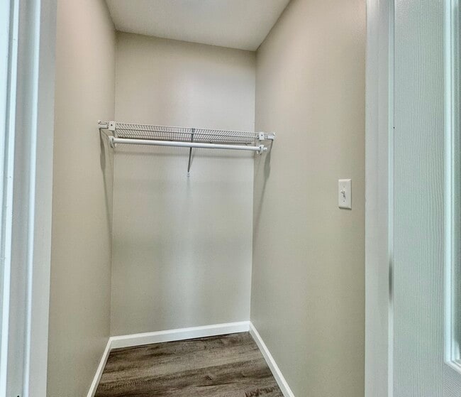 Building Photo - 1070 Hightop Rd