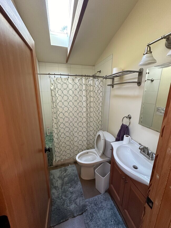 Bathroom 3 - 340 45th St