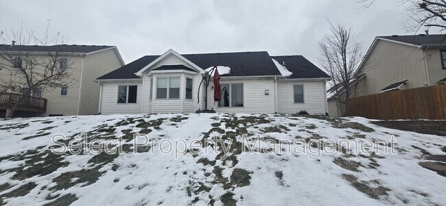 Building Photo - 2515 Sugar Tree Dr