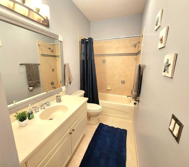 Building Photo - 2247 SW Cape Cod Dr