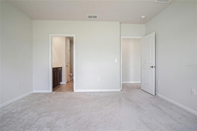 Building Photo - 1173 Lexington Ln
