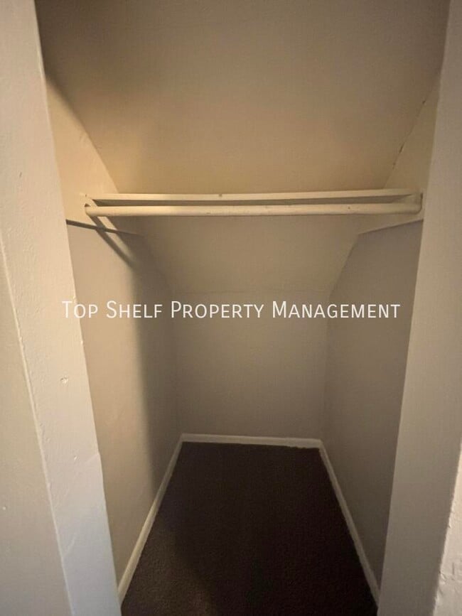 Building Photo - 7503 SW 13th St