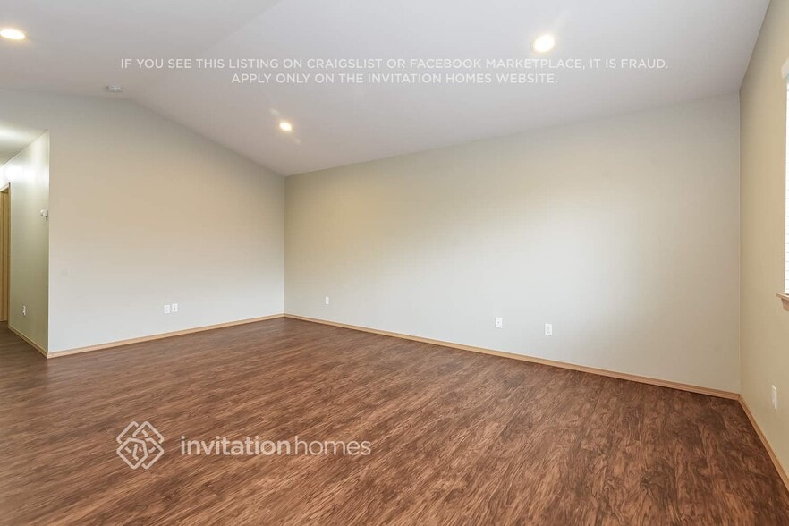 Building Photo - 18133 96th Ave E