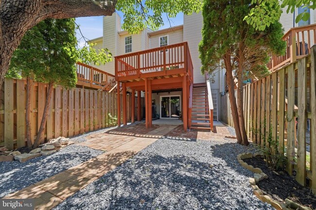 Building Photo - 417 Sternwheeler Ct