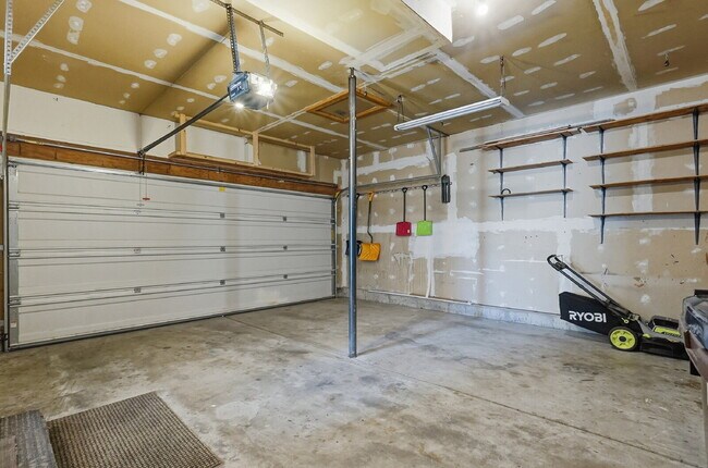 Building Photo - $1,840.95, 3-bed, 1.5-bath, located in Colorado Springs with a large backyard.