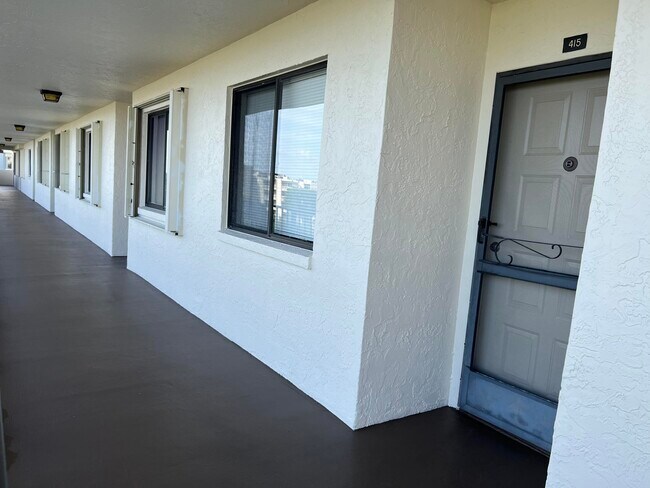 Building Photo - 3138 Via Poinciana