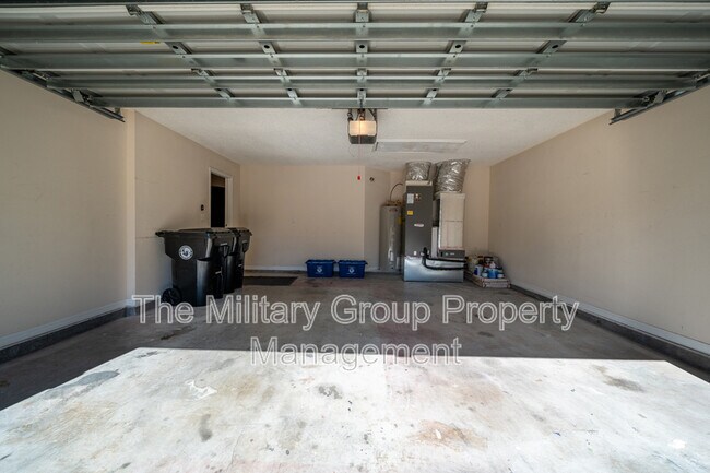 Building Photo - 586 Longmill Ln