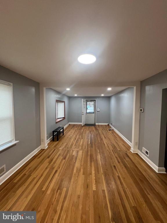 Building Photo - 2518 Linwood Rd