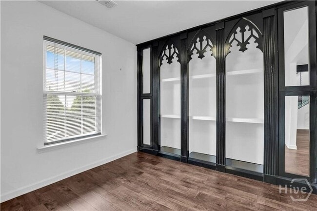 Building Photo - 116 Ristona Dr